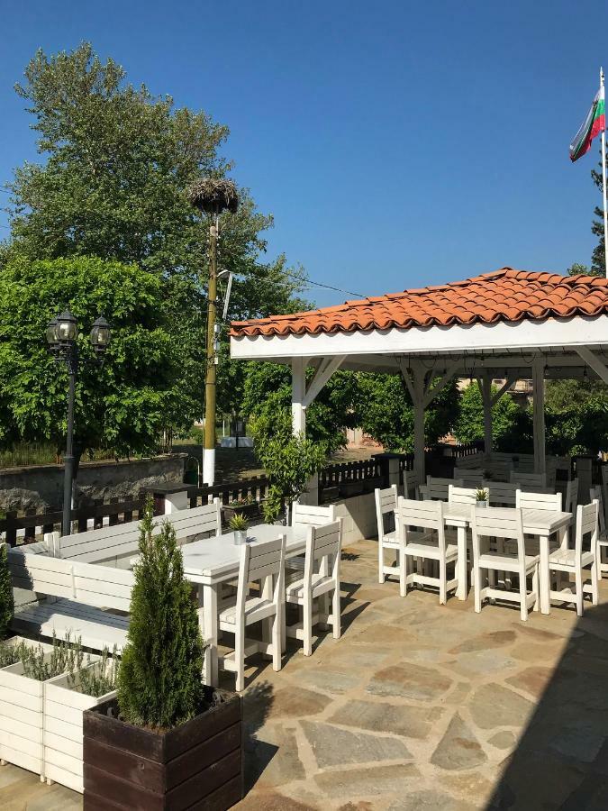 Guest House Bukor Shtepi Mandrica Exterior foto